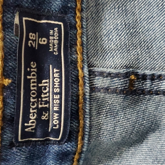 Abercrombie & Fitch Short - Picture 3 of 4